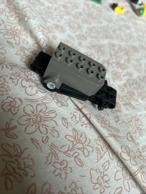 LEGO 32283 32283c02 grey Pullback Motor 9 x 4 x 2 1/3 Qty 1