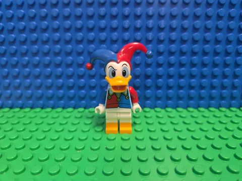 Lego Donald Duck Minifigure Jester Disney dis080 10780 CMF Lot Rare Retired HTF 