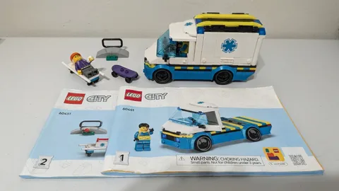 LEGO City 60451 Ambulance Emergency Set w/ Manuals Minifigures 184 pcs