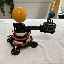 LEGO® Technic™ 42179 Planet Earth and Moon in Orbit 100% Complete