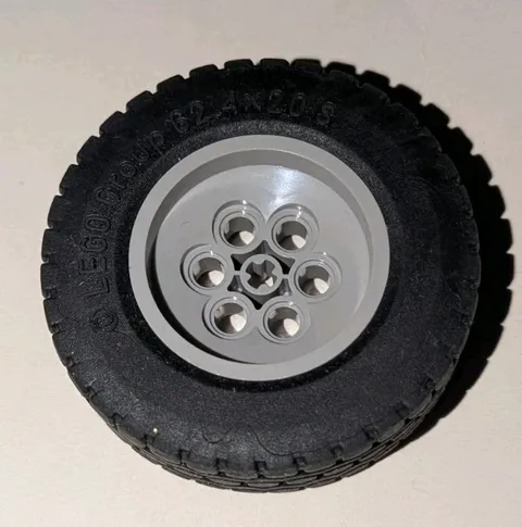 LEGO BLACK TECHNIC TIRE ON LIGHT BLUISH GRAY RIM 62.4 x 20 S PIECE PART # 32019