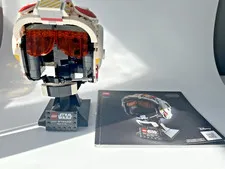 LEGO Star Wars Pre-Build Set - Luke Skywalker Red Five Helmet 75327