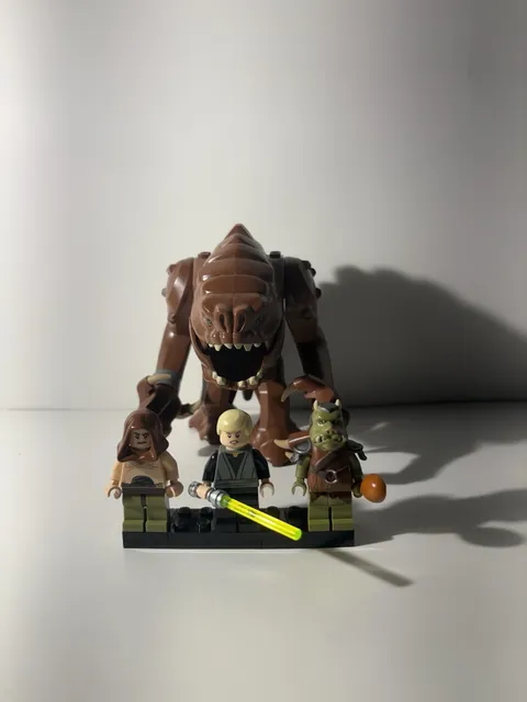 LEGO Star Wars Rancor + Luke Skywalker, Gamorrean Guard, Malakili 75005 Read