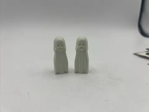 LOT of (2) -- LEGO Ghost Shroud - Glow in the Dark