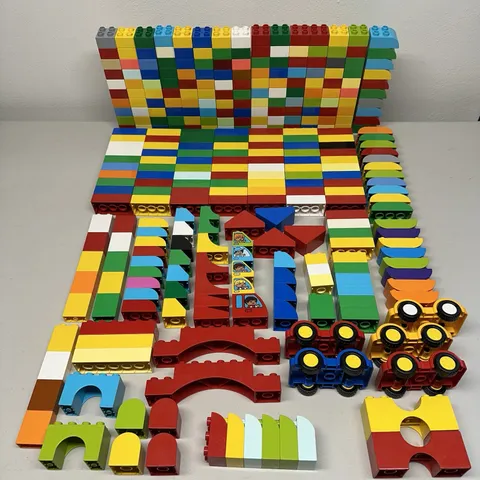 Lego Duplo Brick Bulk 325 Pieces 7 Pounds Assorted Colors 2x2 2x4 Cars Lot #2
