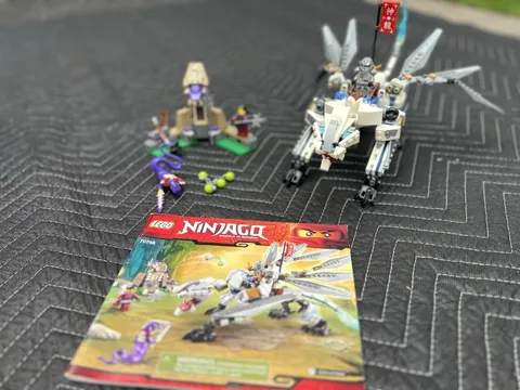 LEGO NINJAGO: Titanium Dragon (70748)