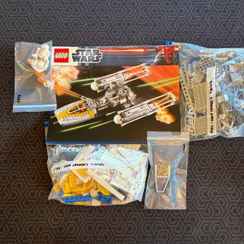 LEGO Star Wars: Gold Leader's Y-Wing Starfighter - 9495 - 100% Complete