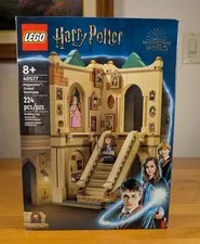 LEGO Harry Potter: Hogwarts: Grand Staircase (40577) - Retired, New & Sealed