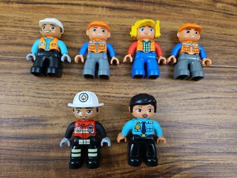 Lego Duplo Figures Fireman Mailman Construction Workers Police Lot of 6 People