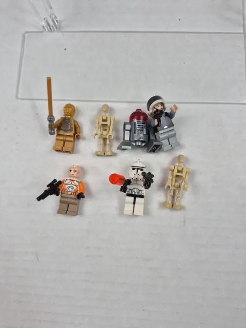 LEGO Star Wars Minifigure Lot Droid Rebel Fleet Stormtrooper Blaster Light Saber