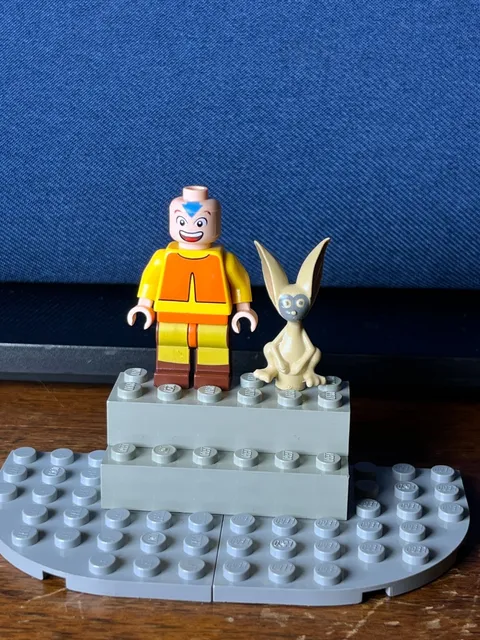 LEGO Avatar The Last Airbender Minifigures: Aang + Momo - Good Condition!