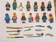 VINTAGE MIXED COLLECTION OF LEGO MINI FIGURE PEOPLE LOT OF 14 + Swords 