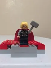 LEGO Marvel Thor Minifigure from 2015 Avengers Ulton set 76038 76030 Sh0170