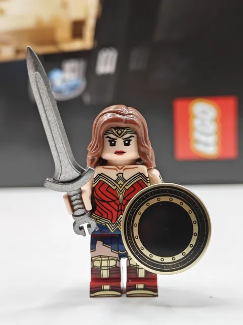 NEW DC Comics Wonder Woman Custom Lego Minifigure Diana of Themyscira Gal Gadot