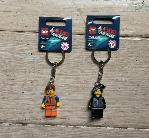 Lot of 2 NEW Retired The Lego Movie Emmet & Wyldstyle Minifigure Keychains