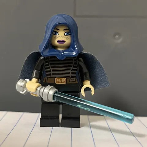 LEGO Star Wars Barriss Offee Minifigure W/ Blue Lightsaber And Short Cape 9491