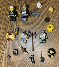 LEGO Misc Minifigure And Accessories Lot 2Mini Figures 2 Body Only Figures