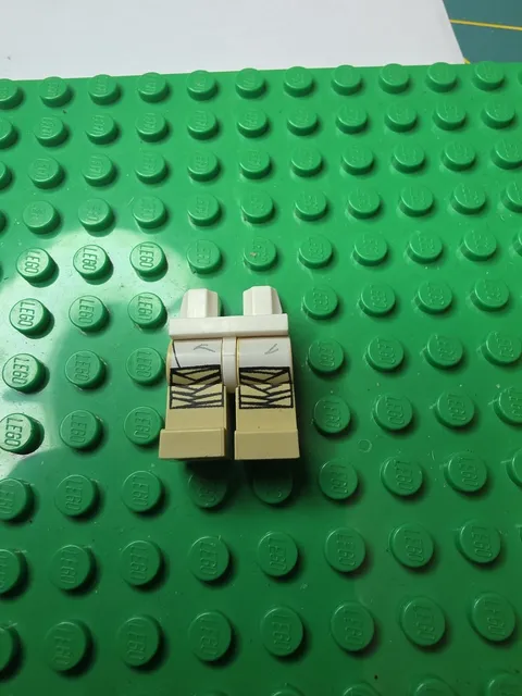 LEGO PART 970c26pr0002 Hips and Tan Legs with White L0529