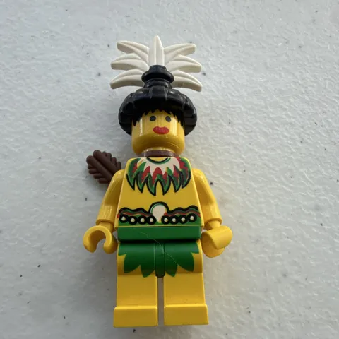 Vintage LEGO Islander, Female with Quiver