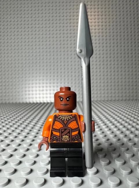 LEGO SUPER HEROES -- OKOYE BLACK PANTHER MINIFIGURE COMPLETE 76099 SH0476