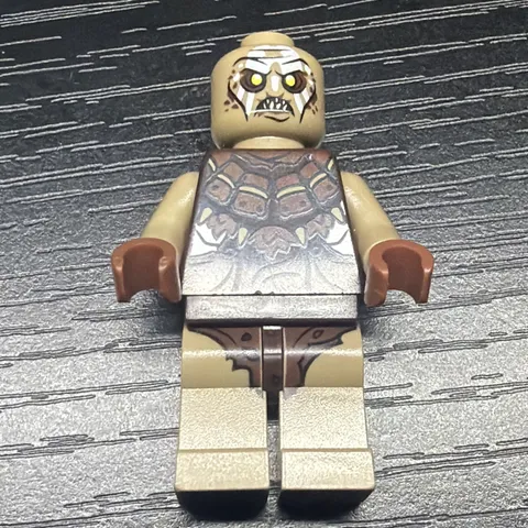 LEGO LORD OF THE RINGS Hunter Orc Minifigure lor101 Chest Crack