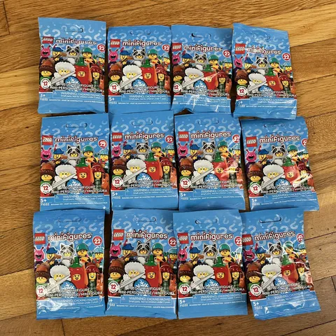 LOT OF 12  LEGO 71032 Minifigure in Foil Pack: Series 22 Sealed Fast shipping 