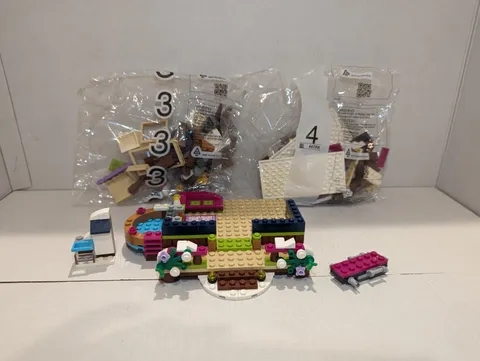 LEGO FRIENDS: Snow Resort Chalet (41323) Incomplete