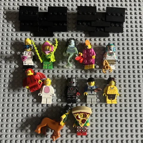LEGO Mixed series 1/7/8/10/14/16/19/ Minifigure lot Of 12 Figures With Stands