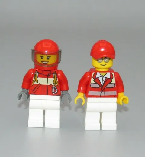 LEGO Paramedic Ambulance driver pilot City Town minifigure 60116