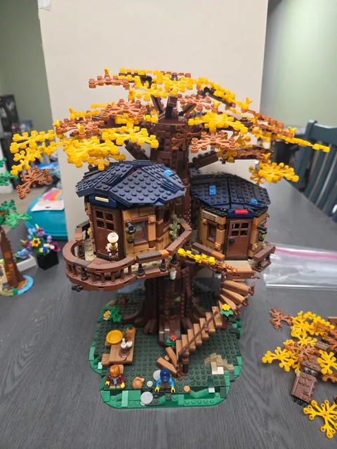 LEGO Ideas: Tree House (21318) - Ready to ship -See Desc