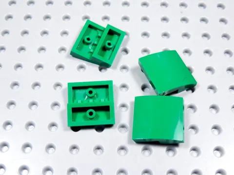 LEGO Lot of 4 Green 2x2 Curved Slopes No Stud BO