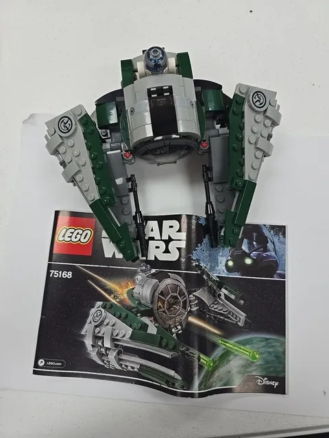 LEGO Star Wars: Yoda's Jedi Starfighter (75168) Complete