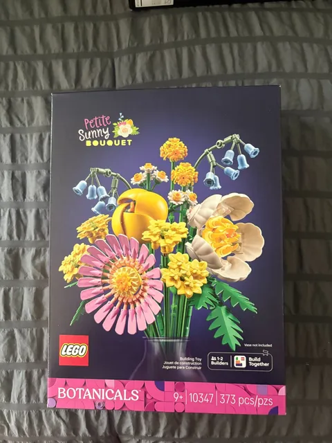 LEGO Pretty Summer Bouquet. Brand New. 373 Pieces