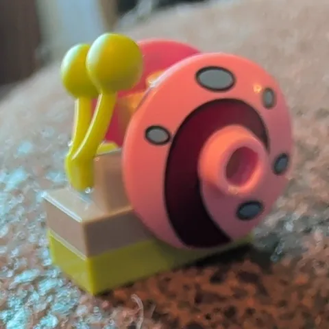 LEGO Spongebob Gary Figure Pink Shell Lime Antennae Light Gray