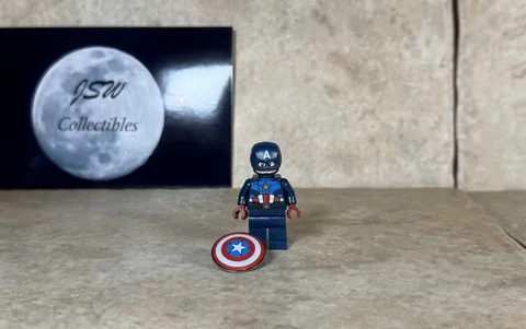 Lego Captain America Minifigure Avengers Vs. The Leviathan Set 76290 With Shield