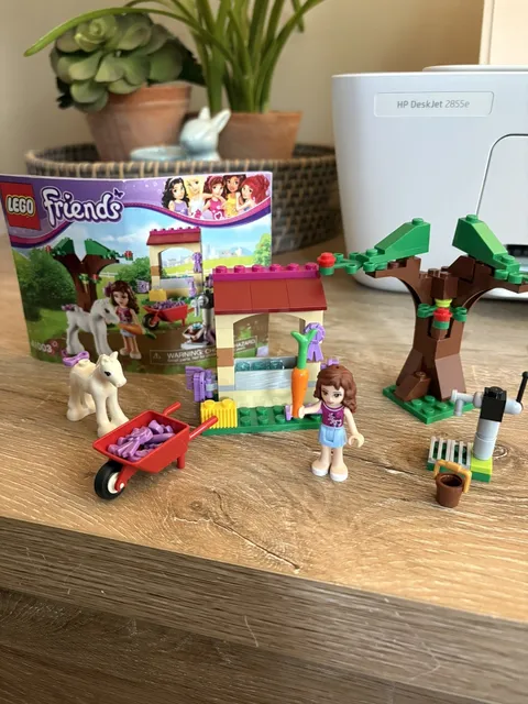 LEGO FRIENDS: Olivia's Newborn Foal (41003) used complete set