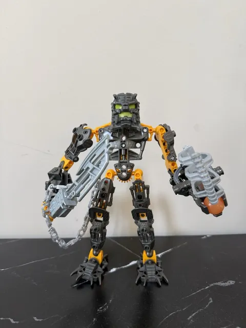LEGO BIONICLE Toa Hewkii 8730 Near Complete – Missing 4 Pieces