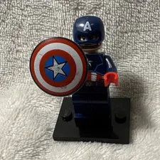 LEGO Marvel Captain America Minifigure w/ Shield & Helmet (sh0686)