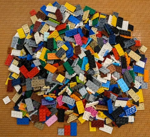 930pcs LEGO Mix Color Plates Lot 2x2 2x3 2x4 Pieces 2 Stud Wide Only Flats Bulk