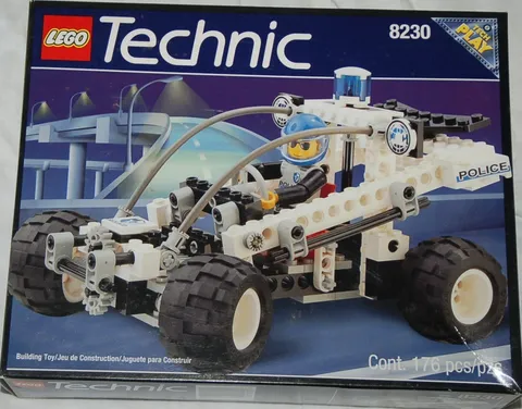 Lego Technic: 8230 Police Buggy Complete with Instructions