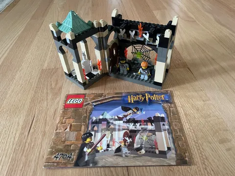 LEGO Harry Potter: The Chamber of the Winged Keys (4704)