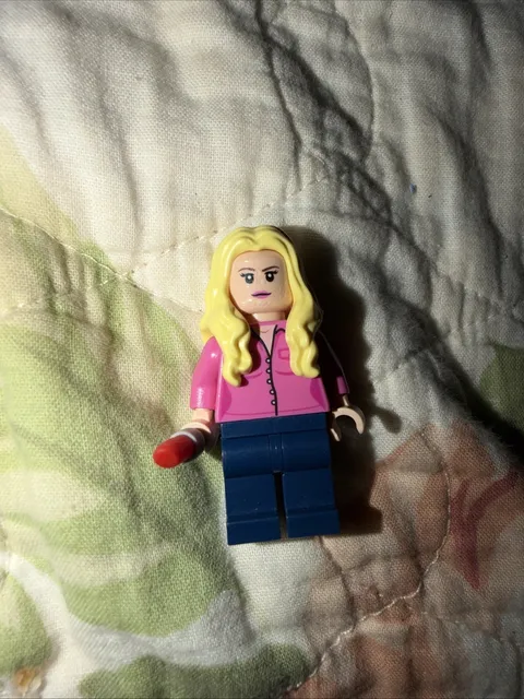 Lego Mini Figure Minifig Penny Big Bang Theory 21302, Figure Only - Read Desc
