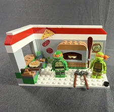 LEGO TMNT Michelangelo Pizzeria Oven Shop Set 79120 Michelangelo Minifigures