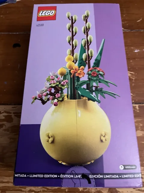 LEGO Promotional: Flowerpot (40588)