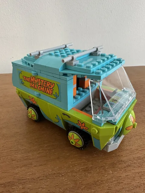 LEGO Scooby-Doo Mystery Machine (No Minifigs, No Booklet, No Box)