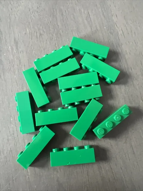 Lego 3010 Green Brick 1x4 - 13 Pieces
