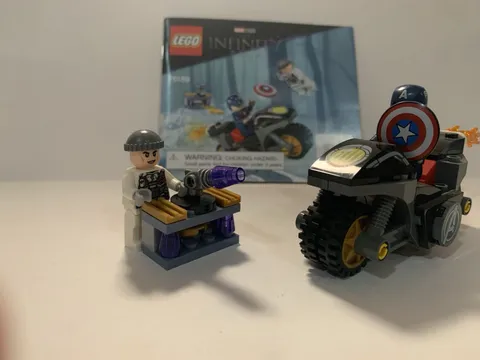 LEGO Marvel 76189 Captain America and Hydra Face-Off 100% Complete W/ Manual