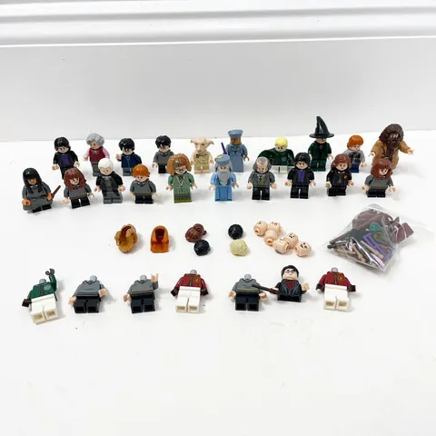 Lego Harry Potter Minifigure Lot of 27 Accessories   Draco Ron Hermione Sirius