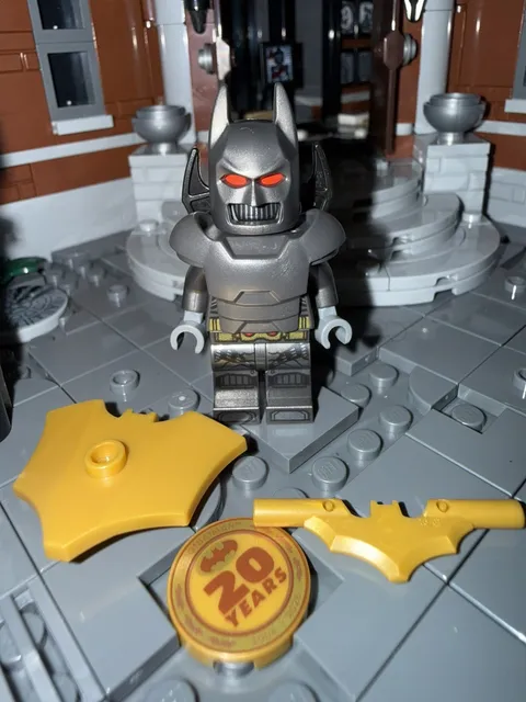 LEGO DC Heavy Armor Batman Minifigure sh0528 - Set 76110 100% LEGO