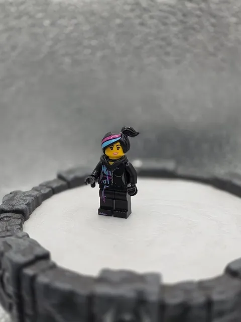 Lego Dimensions Lucy “Wyldstyle” Minifigure